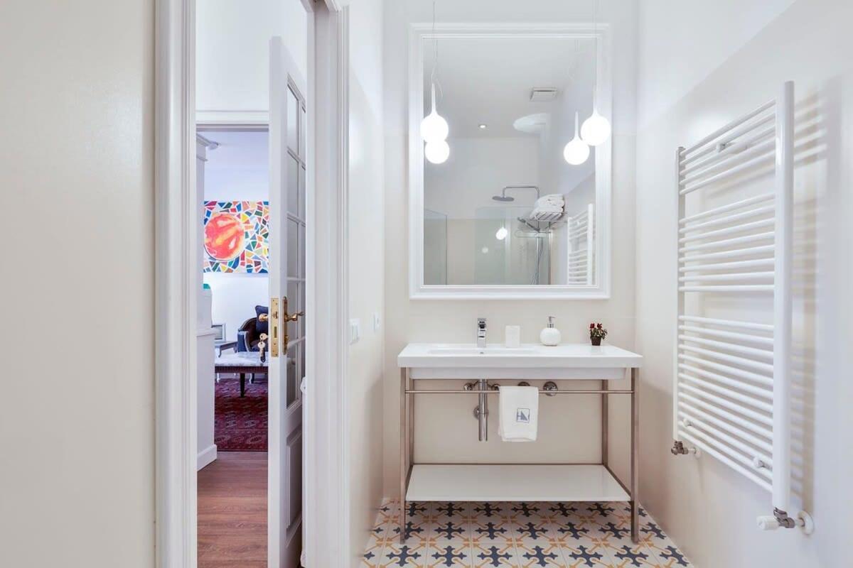 Appartement Casa Batllo - Luxury Historic 4Bd 4Bth For 9 Guests à Barcelone Extérieur photo