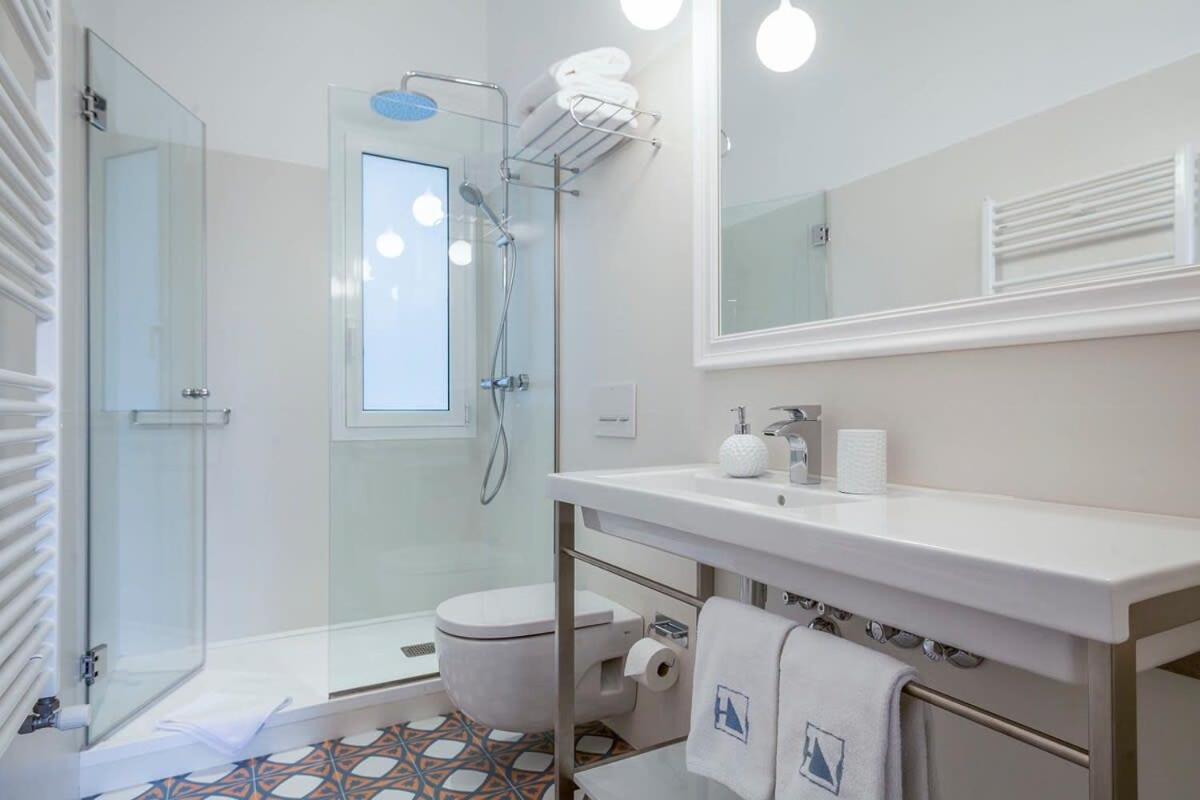 Appartement Casa Batllo - Luxury Historic 4Bd 4Bth For 9 Guests à Barcelone Extérieur photo